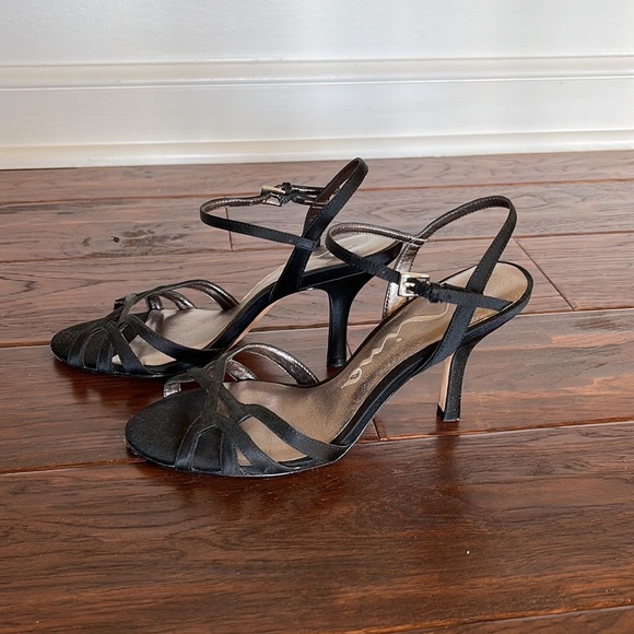 Nina Strapy Silk Sandals with Pink Shoe Bag - Picture 3 of 5